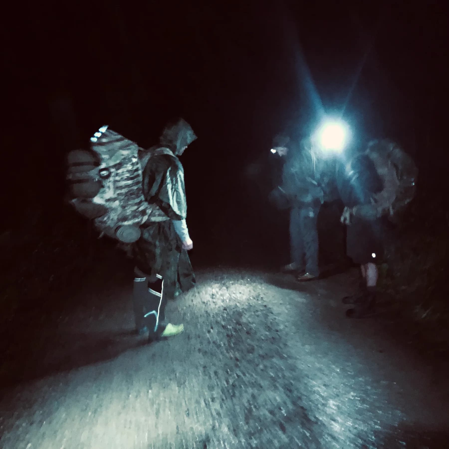 READYMAN-Trainingsgruppe bei einer Nachtübung